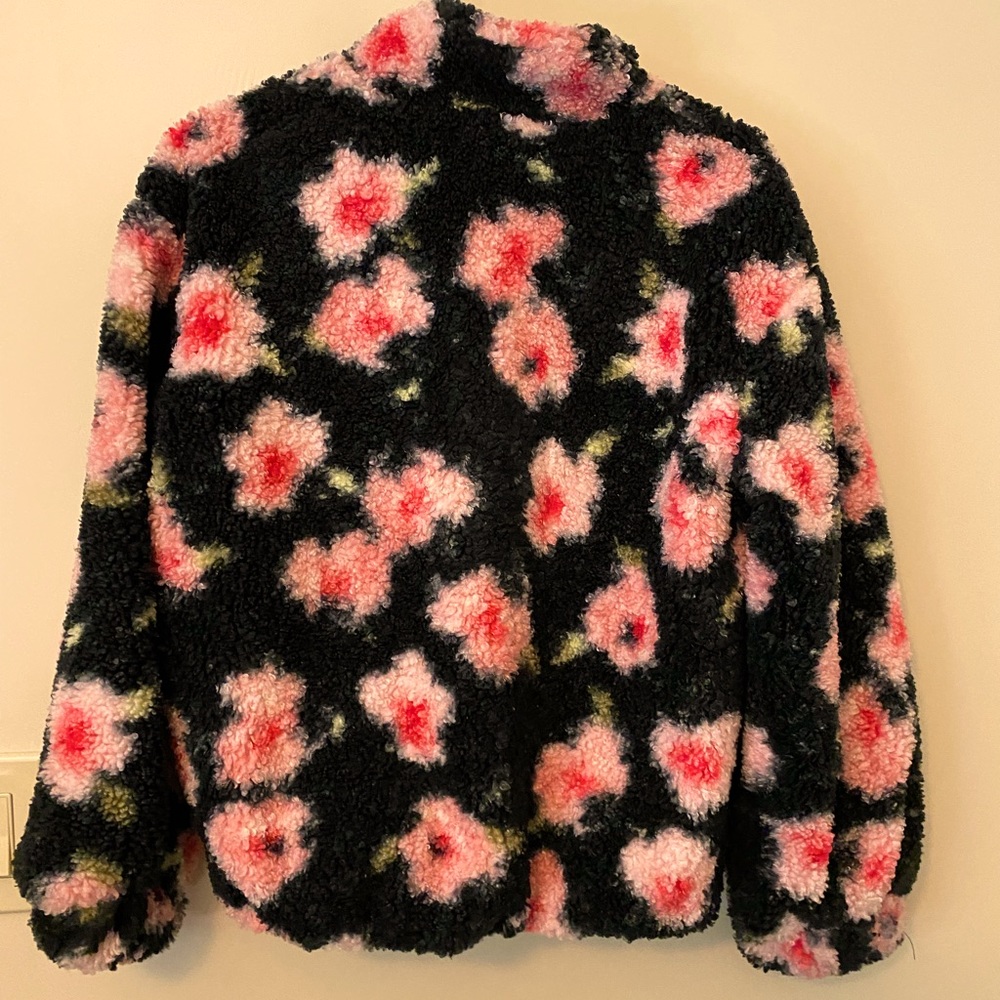 Pullover (fluffy yet extra warm and heavy ) Worn a few times. love this color!